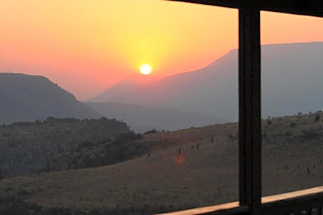 Acra-Retreat Mountain View Lodge