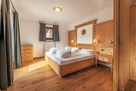 Suite with Mountain View