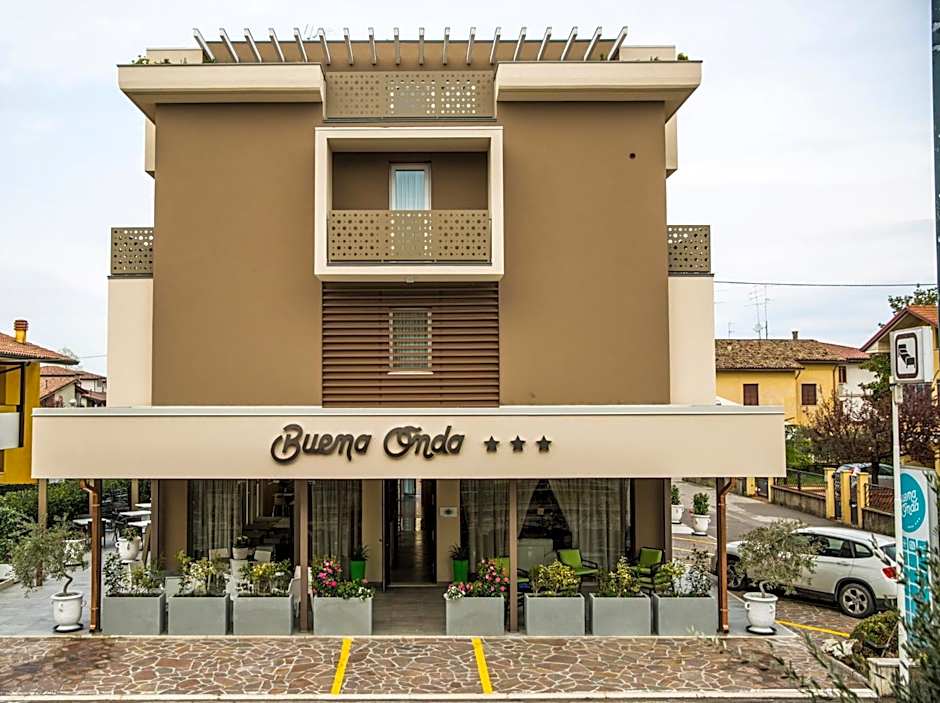 Hotel Buena Onda
