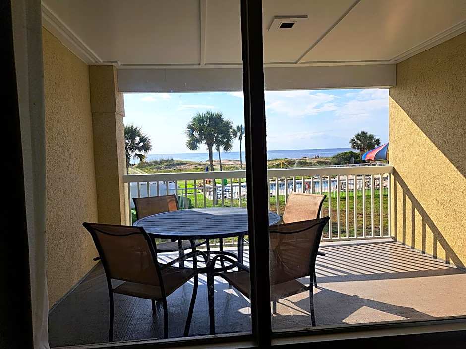 Days Inn & Suites by Wyndham Jekyll Island