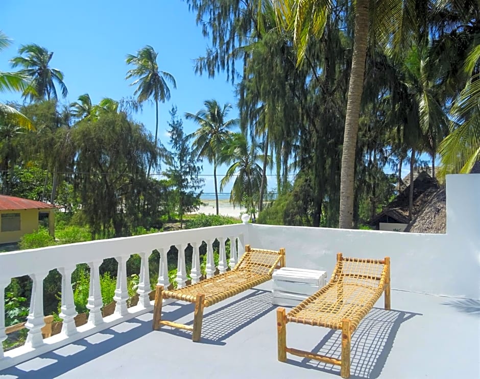 Makuti Beach Bungalows