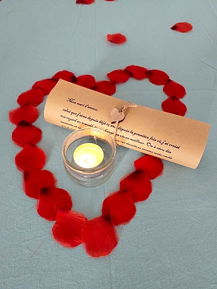 Le Ptit Spa de L'Abbaye Suite love et Spa privé