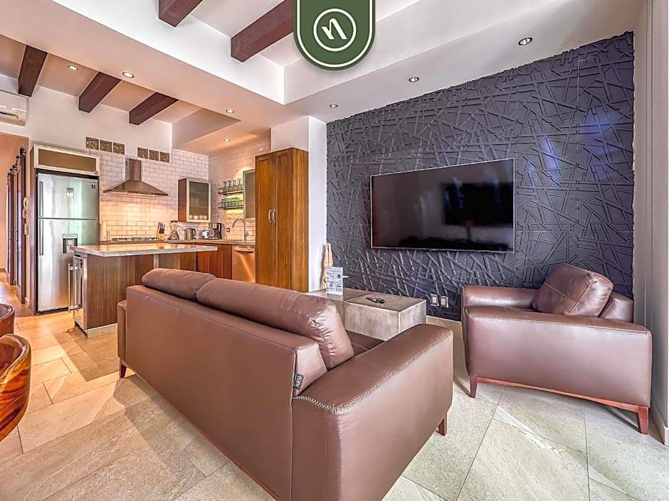 Luxury 2BR Condo in Romatic Zone - Rooftop Pool