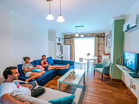 King Suite 1+1 Pool View