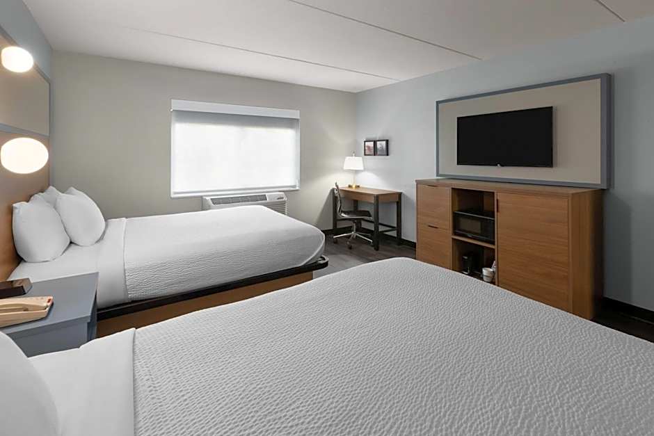 AmericInn by Wyndham Douglas/Saugatuck