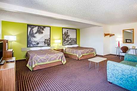 Queen Suite - Non-Smoking