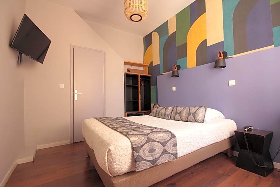 Hôtel Des Arts, Artisanal et Indépendant