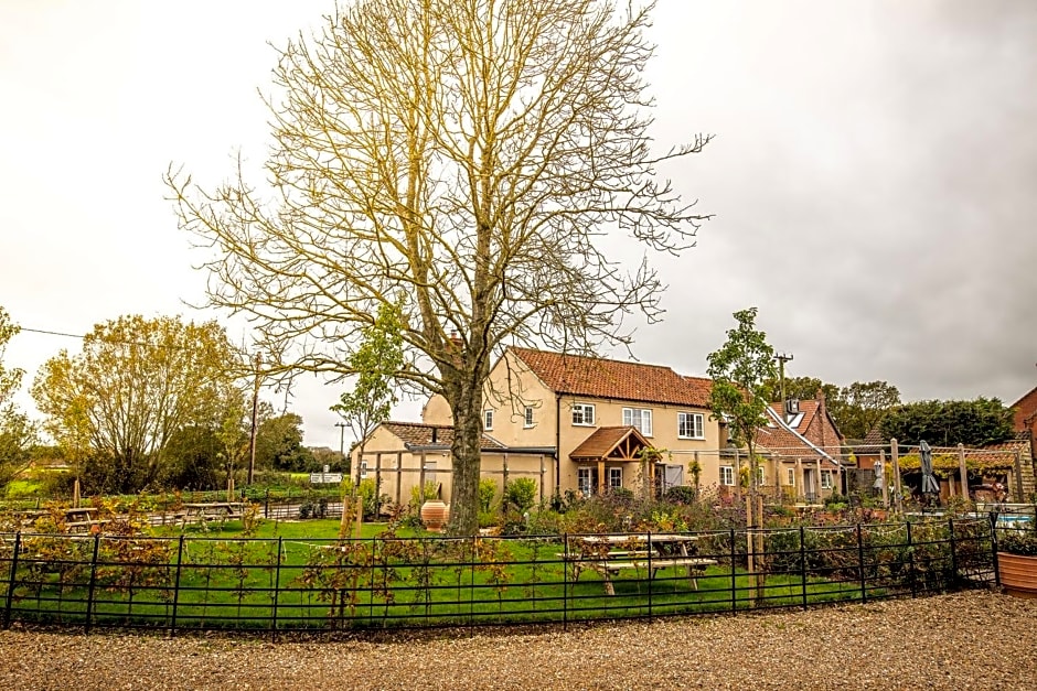 The Three Horseshoes