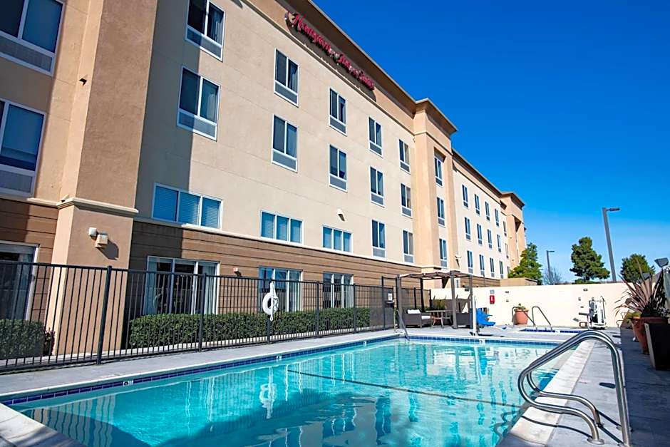 Hampton Inn By Hilton & Suites Pittsburg