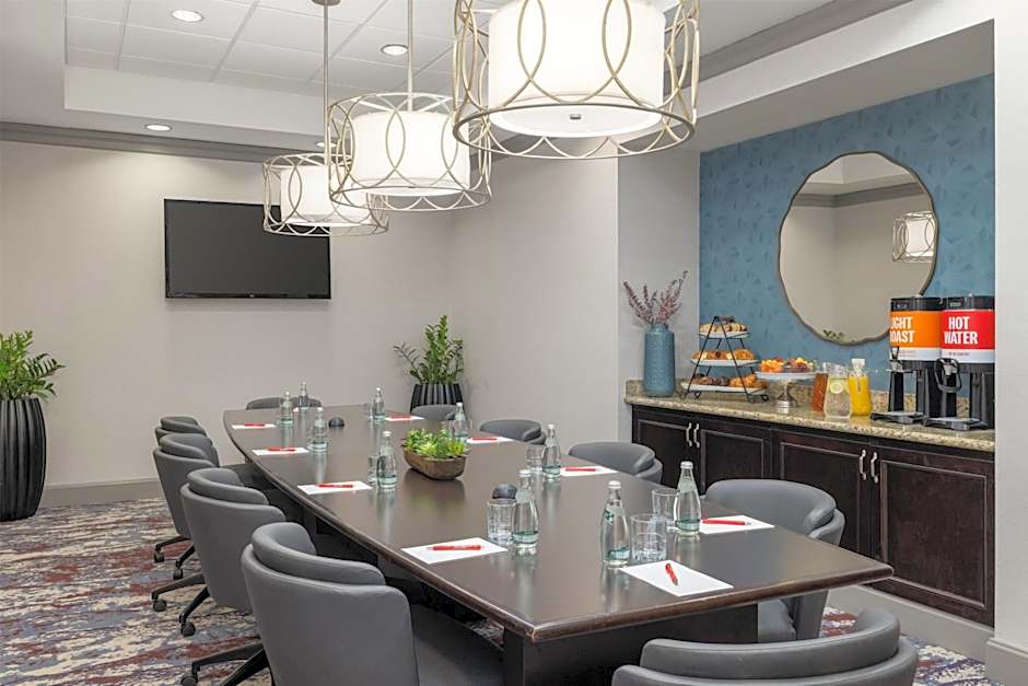 Hampton Inn By Hilton And Suites Baton Rouge