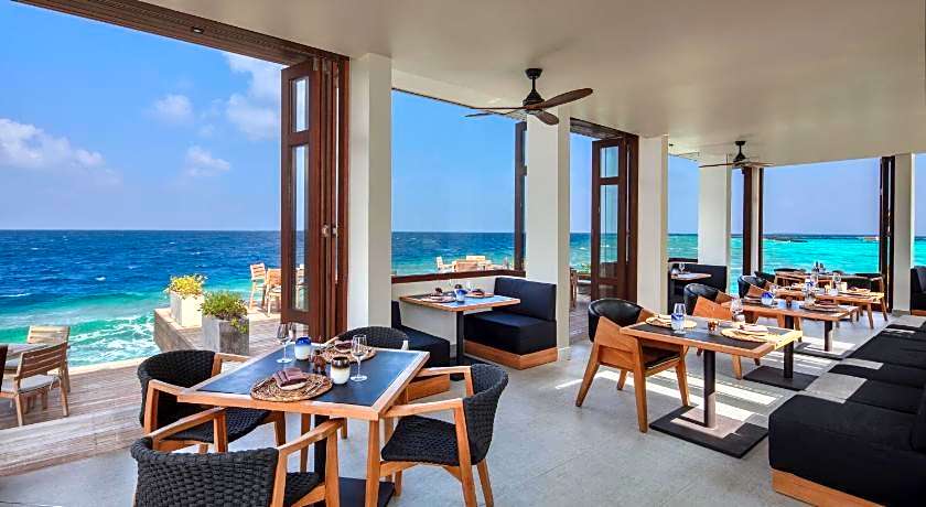 Heritance Aarah - Premium All Inclusive - 40 Minutes away from Male by Seaplane