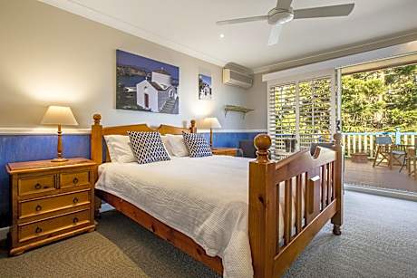 Mediterranean Room with Bath