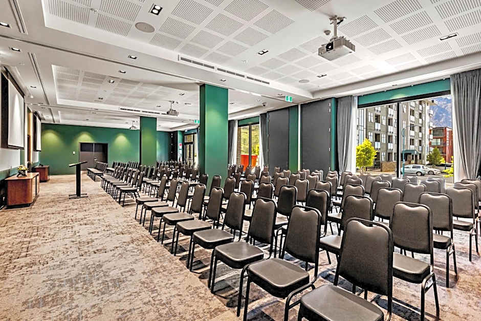 Holiday Inn Queenstown Remarkables park By IHG