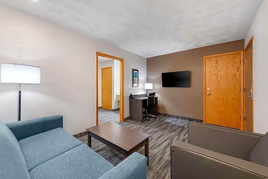 Quality Inn & Suites Munising