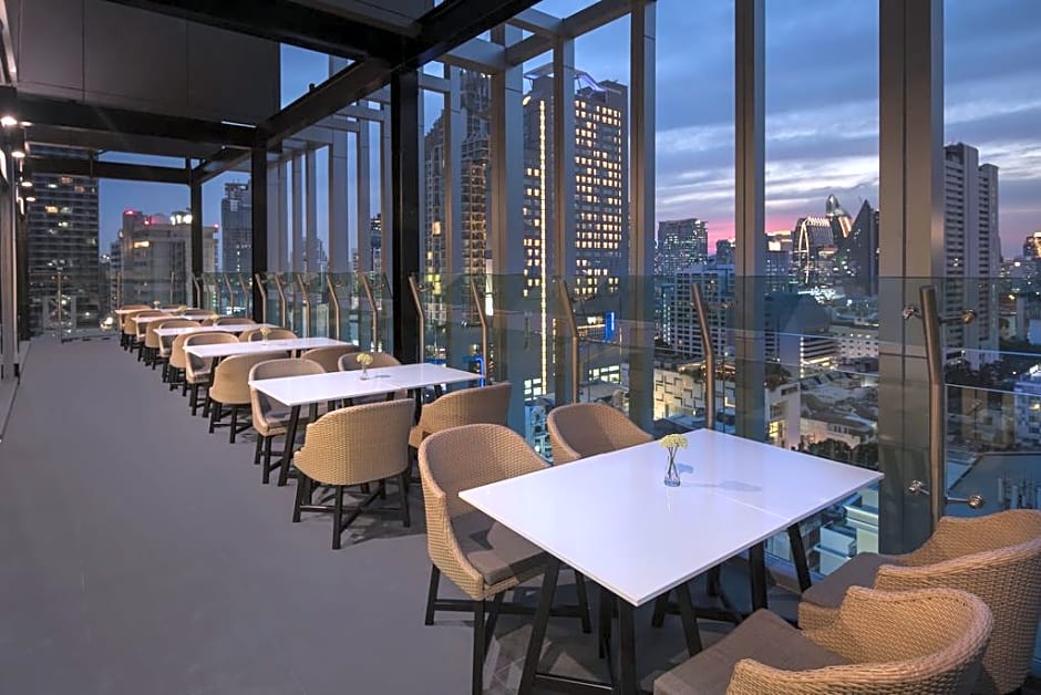 Solitaire Bangkok Sukhumvit 11