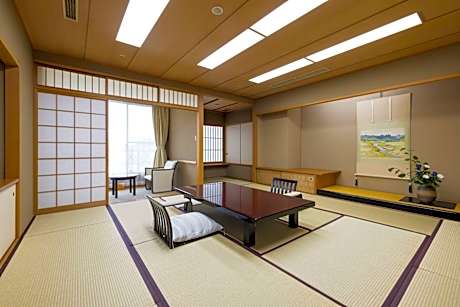 Junior Suite with Mountain View