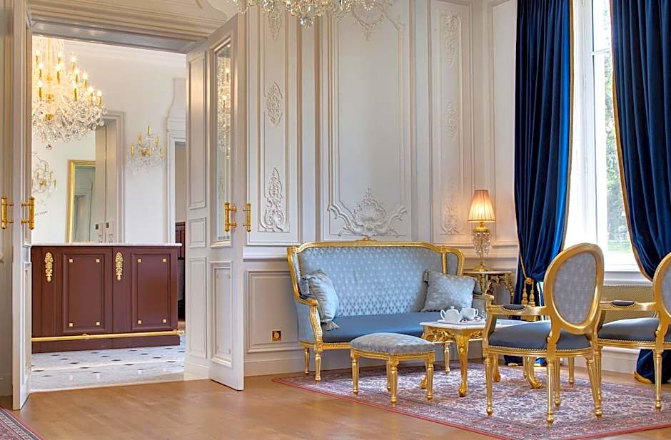 Alexandra Palace - La Maison Younan