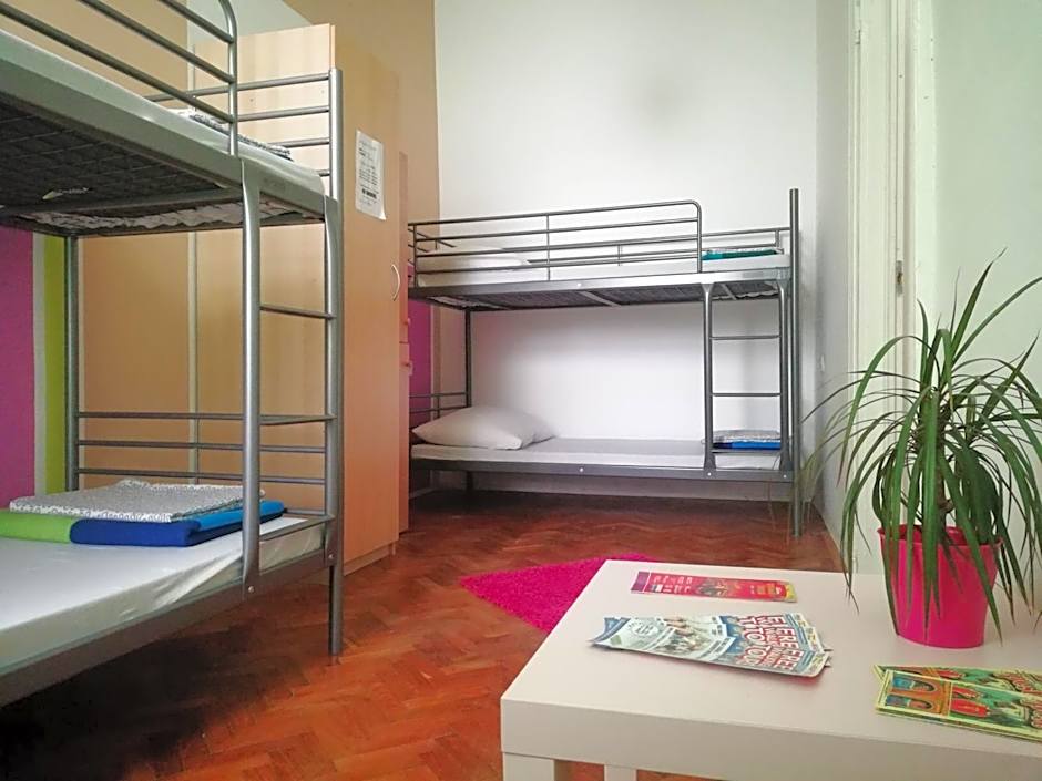 Budapest Party Hostel at Udvarom