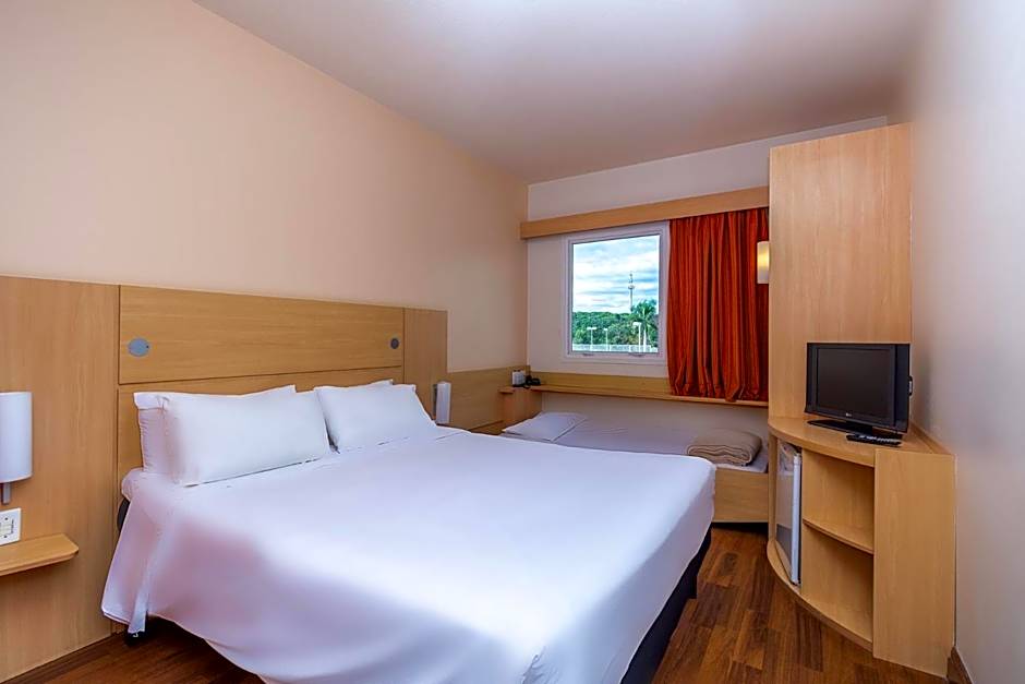 ibis Campo Grande