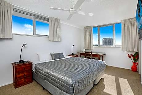 Two-Bedroom Apartment with Filtered Ocean View