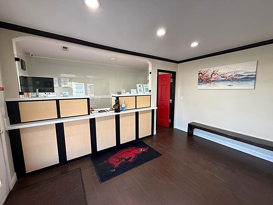 Regency 7 Motel