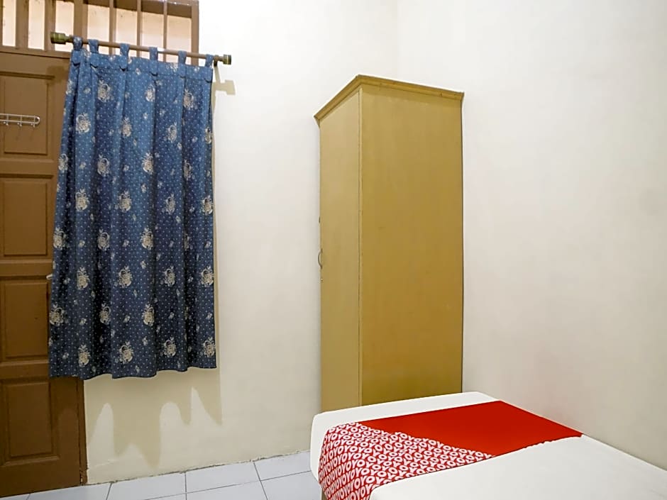 Hotel O Kost Ketapang Syariah