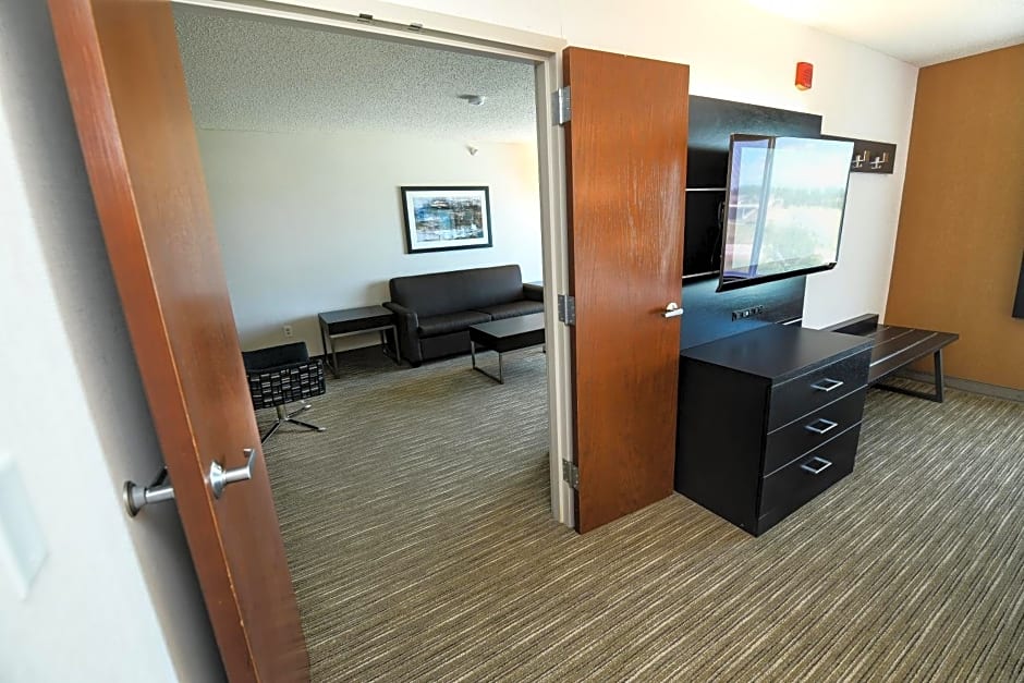 Holiday Inn Express Hotel & Suites Grand Forks By IHG
