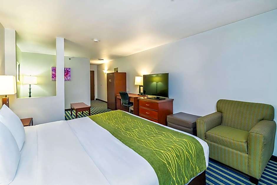 Comfort Inn & Suites