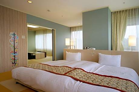 Annex Family Corner Suite