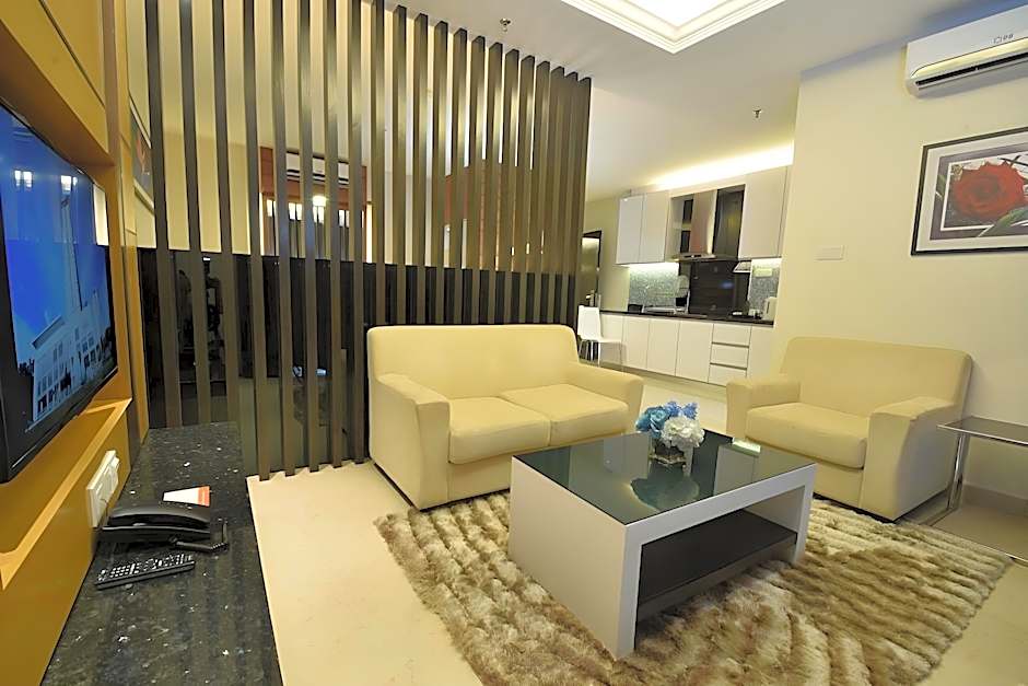 Tenera Hotel & Suites