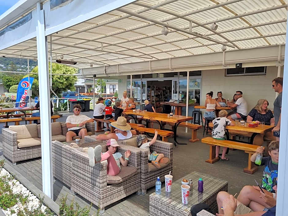 Tāhuna Beach Holiday Park