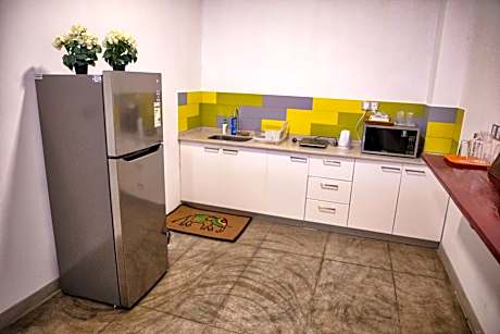 Bed in 6-Bed Mixed Dormitory Room with 10% Discount on Laundry