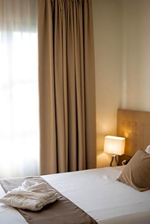 Double Room (1 Adult)