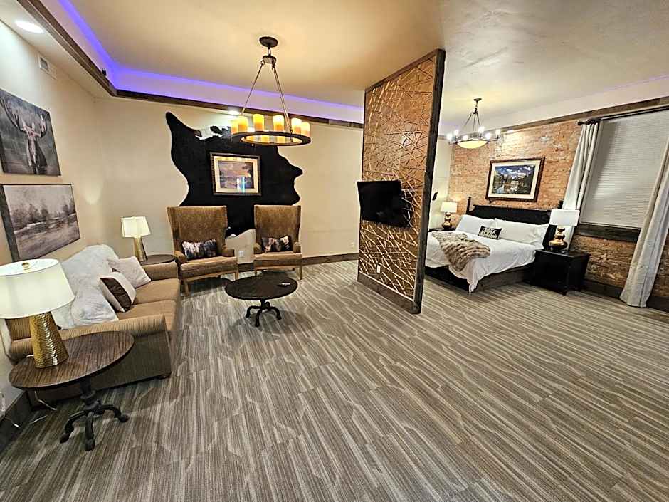 Eaglescape Suites and Event Center