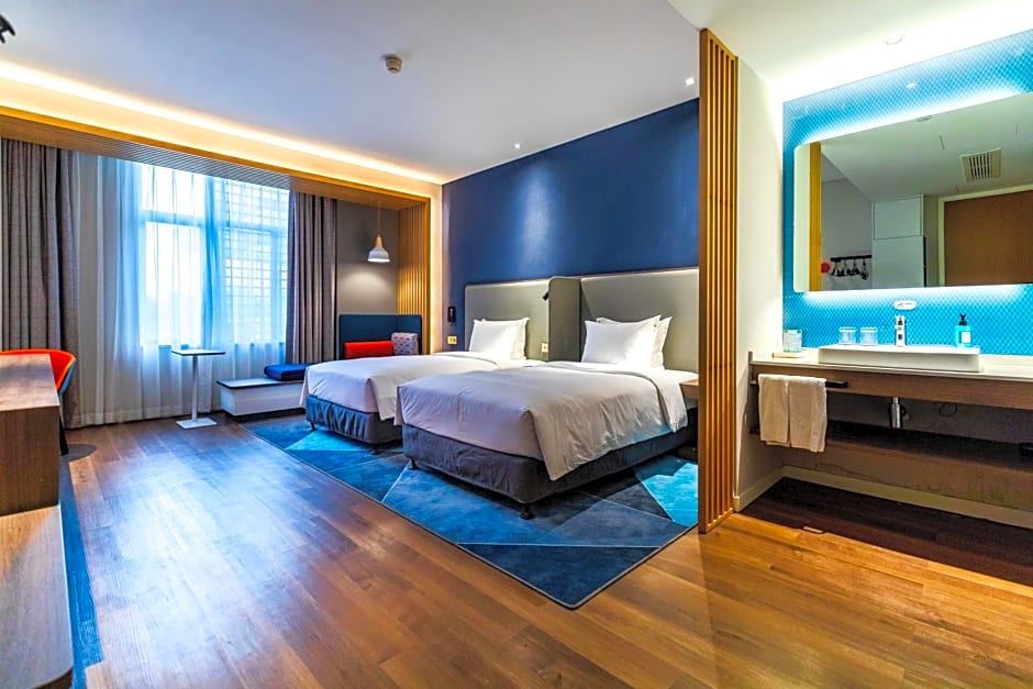 Holiday Inn Express Pinghu, an IHG Hotel