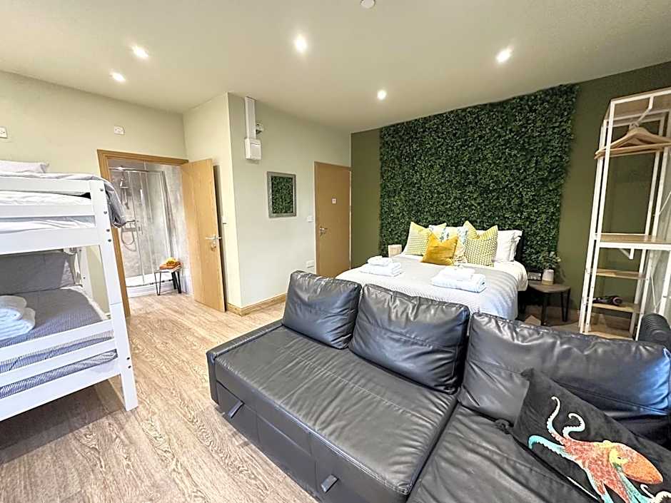 Entire Venue with Accommodation Sleeps up to 19 - Waterfall Country Escape Wales