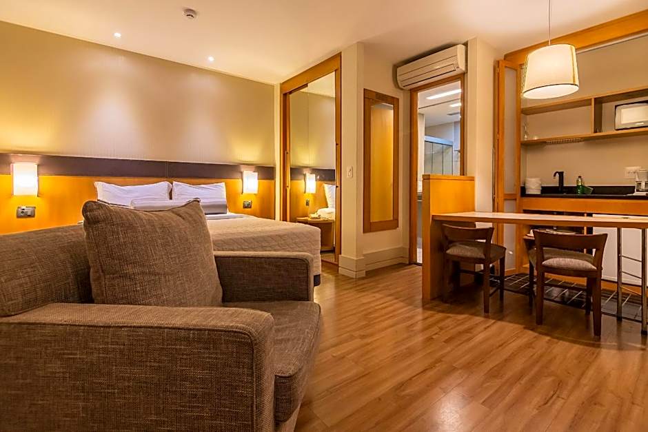 Flat particular dentro do Hotel Executive Faria Lima!