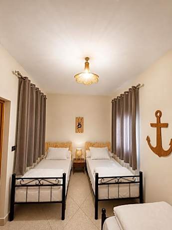 Triple Room with Shared Bathroom