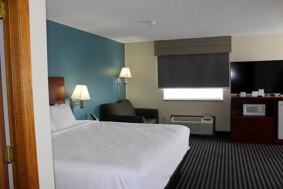 Reston Inn & Suites