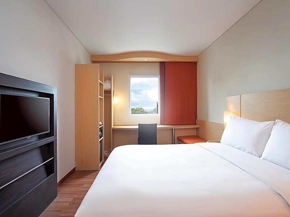 Ibis Makassar City Center Hotel