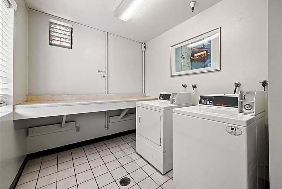 Days Inn by Wyndham Woodland