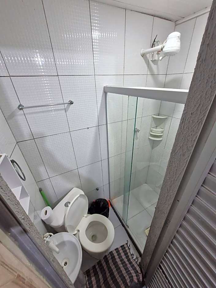 Kitnets com AR Condicionado na Praia