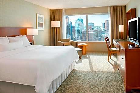 Traditional King Room - Hearing Accessible