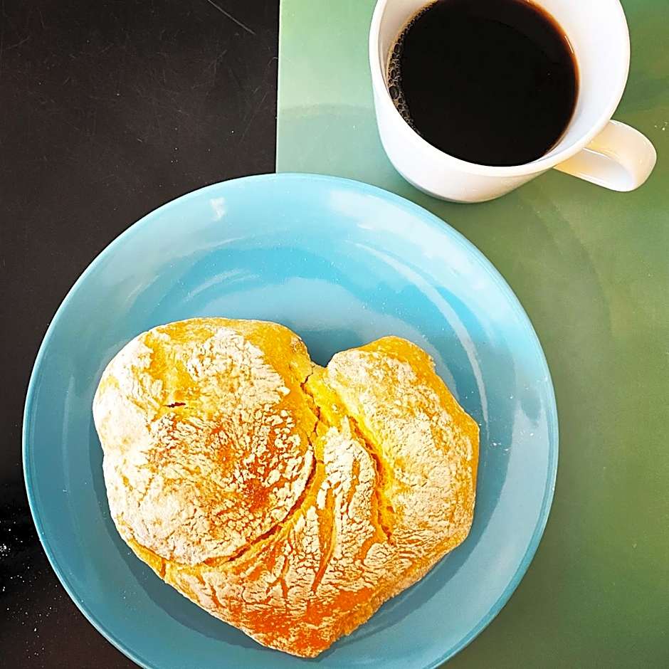 THE HOLY COW - Hostel & Suites