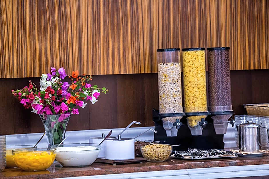 Crithoni's Paradise Hotel