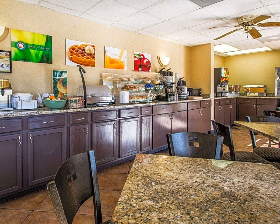 Quality Inn & Suites near Panama City Beach