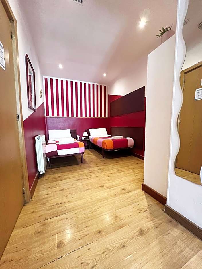 Hostal La Casa de La Plaza