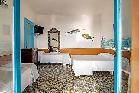 Deluxe Quadruple Room with Terrace and Sea View