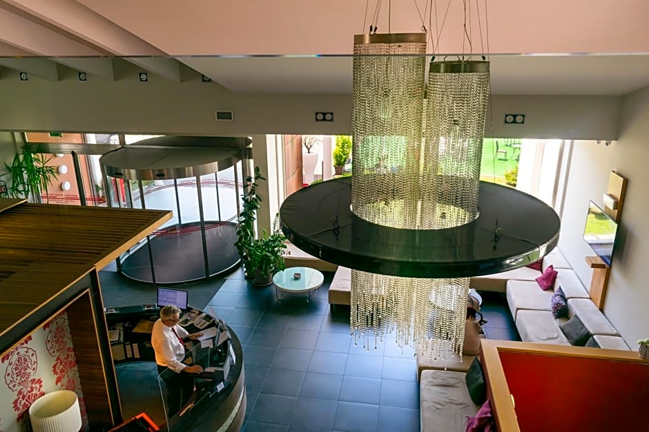 Admiral Park Hotel