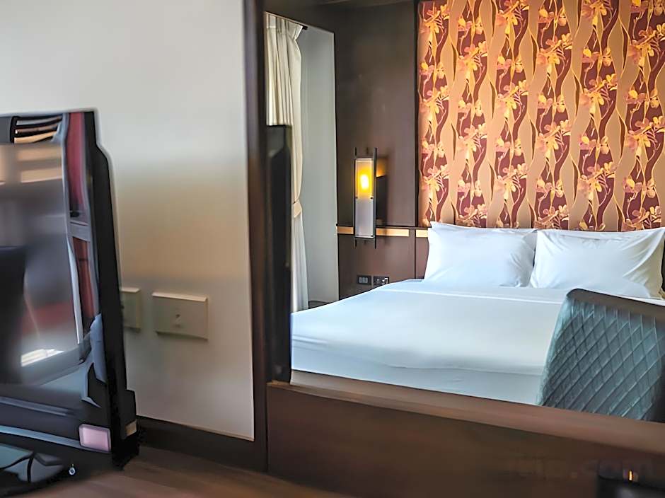 Ratana Hotel Chalong